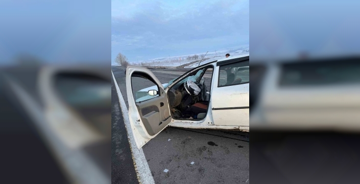 Kars'ta feci kaza: 3 yaralı, kurtarma çalışmaları nefes kesti