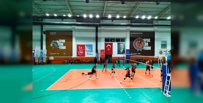 Köyceğiz'de heyecan başladı: 25 takım para ödüllü voleybol turnuvasında mücadele ediyor