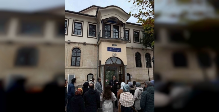 Kütahya'da öğretmenler, şehir ve kültür gezisiyle tarihi ve sanatı keşfetti