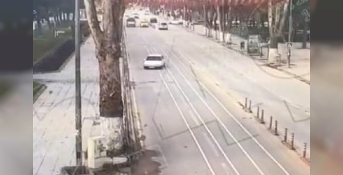 Malatya'da caddede tehlikeli dans: Drift yapan sürücüye ağır ceza