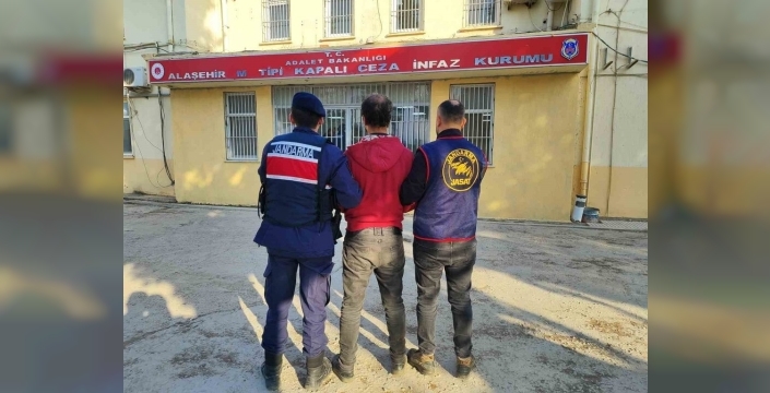 Manisa'da çiftçileri korkutan gaspçı, jandarmanın titiz takibiyle yakalandı