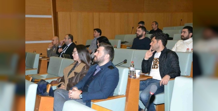 Manisa firmalarına dijital kapılar açıldı: E-ihracatla küresel pazara açılma yolları anlatıldı
