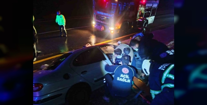 Mardin'de kontrolden çıkan otomobil şarampole uçtu: 2 yaralı