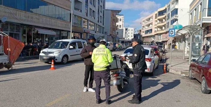 Mardin'de motosiklet denetimi: 85 sürücüye ceza kesildi, 2 motosiklet trafikten men edildi