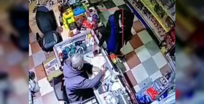 Marketten telefon çalan şüpheli kamerada, sonra da polise yakalandı!