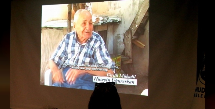 Mübadele acısı belgeselle yeniden canlandı, salonu duygu sarmalı kapladı