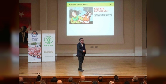 Muğla'da aile iletişimi üzerine konferans düzenlendi