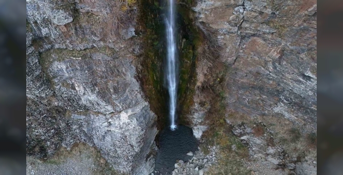 Mutki'nin saklı cenneti Gümüşkanat Şelalesi hayranlık uyandırıyor