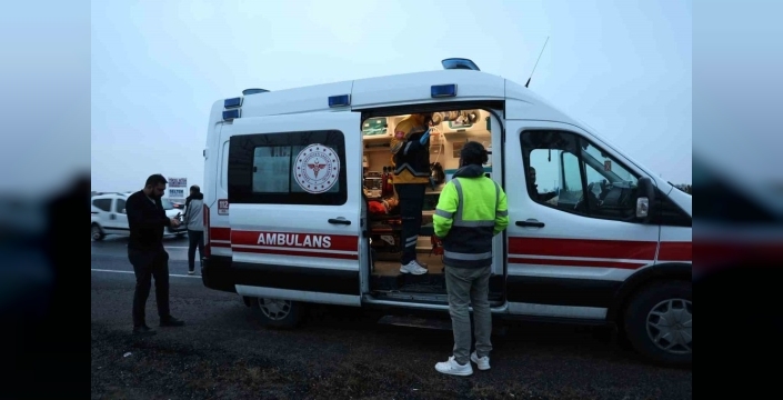 Nevşehir'de yağmur kazası: Hafif ticari araç takla attı, sürücü yaralandı