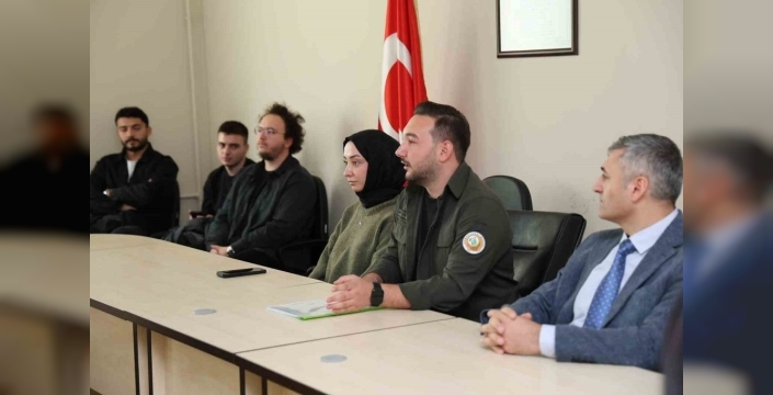 Orman koruyucuları kampüste buluştu: Mezunlar, yeşil vatanın sırlarını öğrencilere aktardı