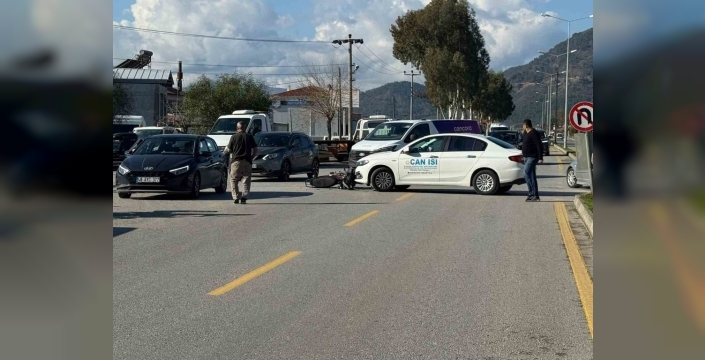 Ortaca'da feci kaza: Motosikletli genç yaralandı