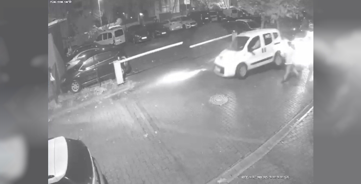 Pendik'te akılalmaz kaza: Sürücü bir araca iki kez çarptı!
