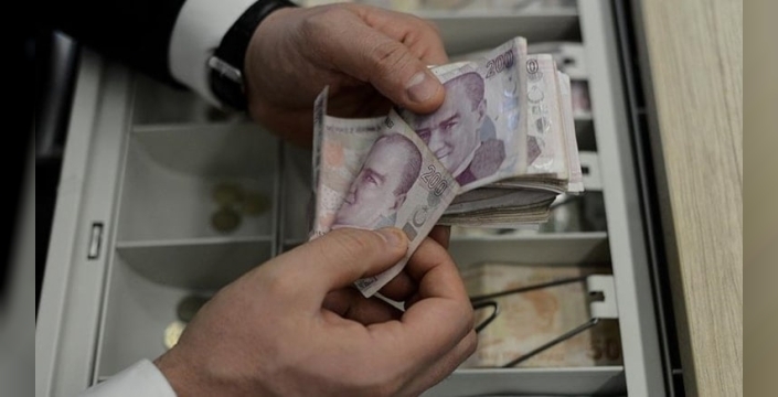 SGK'dan şok hamle: Yüzlerce kişinin emekliliği iptal, maaşlar geri alınacak!