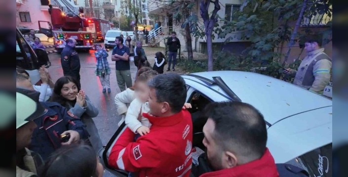 Şok edici hatırlayış: Çekmeköy'de otomobilde unutulan bebek kurtarıldı