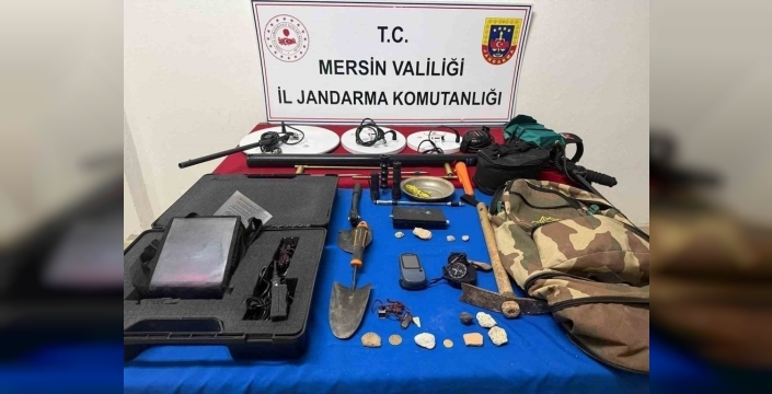 Tarihi eser avcıları jandarmaya yakalandı: Defineciler suçüstü ele geçirildi!