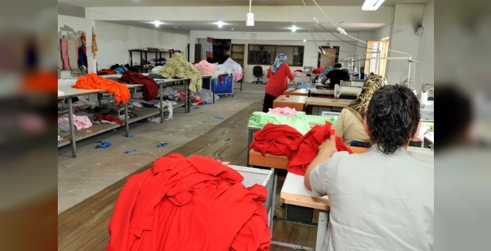 Tekstilde şok: 300 bin istihdam kaybı yaşandı, sektör ayakta kalmak için direniyor