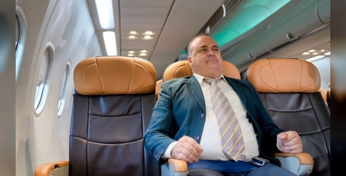 Uçak bileti kiradan ucuz olunca her gün 1.300 km yol tepiyor