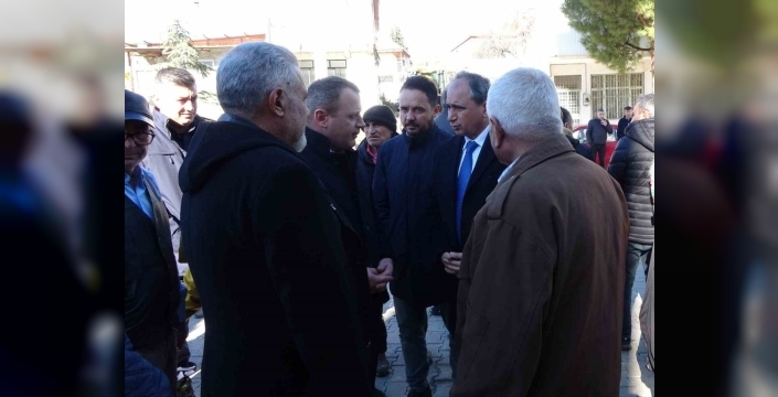 Uşak'ta trafik kazasında hayatını kaybeden yaşlı adam son yolculuğuna uğurlandı