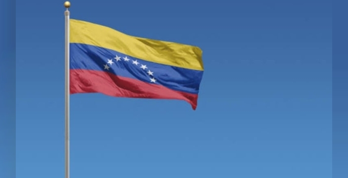 Venezuela'dan Trump'a sert ikaz: 'Hava sahanıza saygı gösterin!'