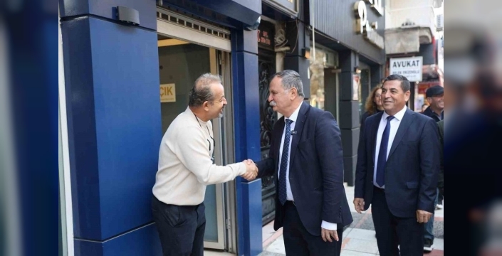 Yunusemre belediye başkanı, mahalle sakinleriyle buluştu: Sorunlar yerinde çözülüyor