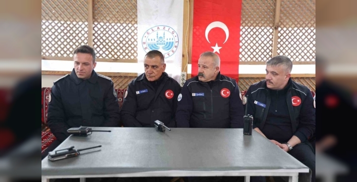 32 yıl sonra son telsiz anonsunu yaparak emekli oldu