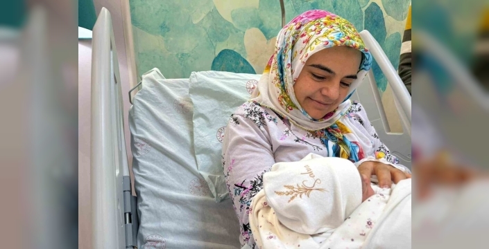 8 yıllık hasret sona erdi: Tunceli'de 2026'nın ilk bebeği Sahra dünyaya geldi