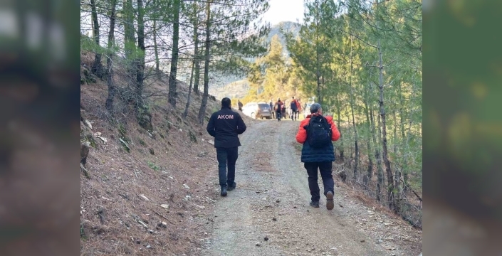 Adana'da 16 yaşındaki Hatice kayıp: Arama kurtarma seferberliği başlatıldı