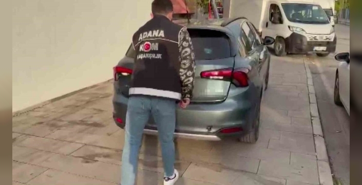 Adana'da otomobilden 10 bin paket kaçak sigara çıktı, 2 kişi tutuklandı