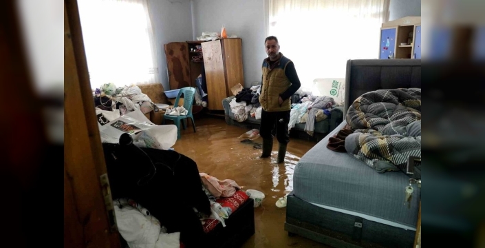 Adana'da sağanak yağış sonrası sel felaketi: Vatandaşlar o anları anlattı