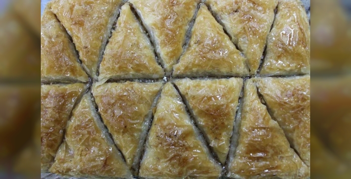 Amasya'nın meşhur misket elmasıyla tanışan baklava, yeni bir lezzet devrimi yaratıyor!