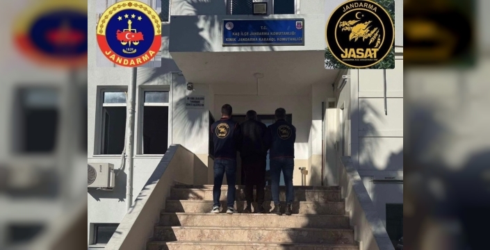 Antalya'da 40 yıl hapis cezası olan firari yakalandı