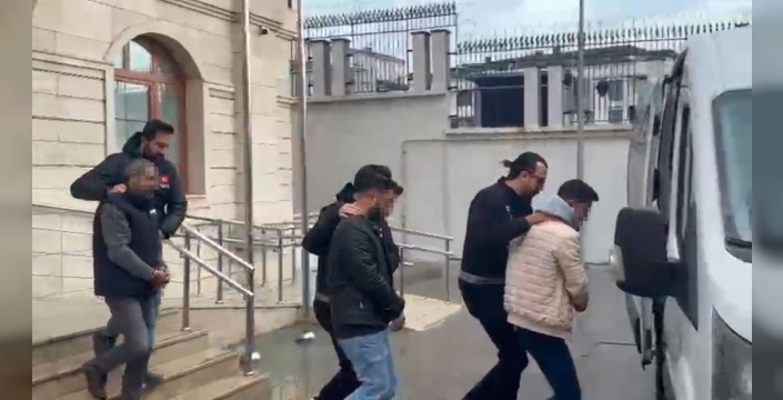 Arnavutköy'de aranan 4 şahıs yakalandı