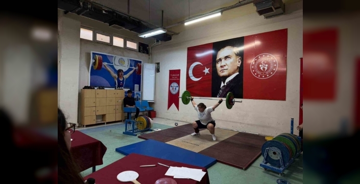Aydın''da Genç Halterciler Podyuma Çıktı: Okul Sporları Müsabakaları Sona Erdi