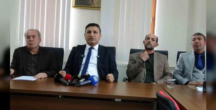 Başkan Göçer: 'Cumhuriyet Halk Partisi'nden istifa etmeyeceğiz, mücadele edeceğiz