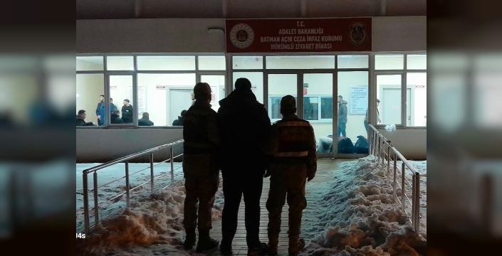 Batman'da nefes kesen operasyon: Çeşitli suçlardan aranan 30 kişi jandarmaya takıldı