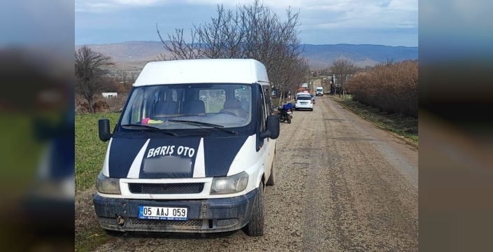 Bilecik'te motosiklet ile minibüs çarpıştı: 2 yaralı