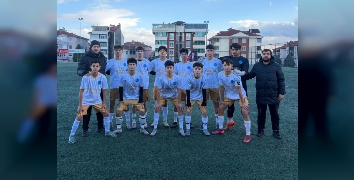 Bilecik U16 Ligi'nde gol düellosu: 3 maçta 25 gol filelerle buluştu!