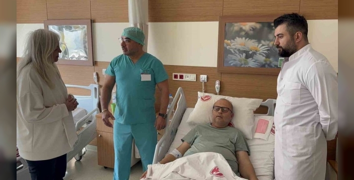 Çanakkale'de anneden oğluna umut dolu böbrek nakli