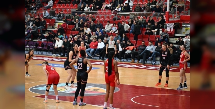 ÇBK Mersin, deplasmanda Melikgazi'yi farklı mağlup etti