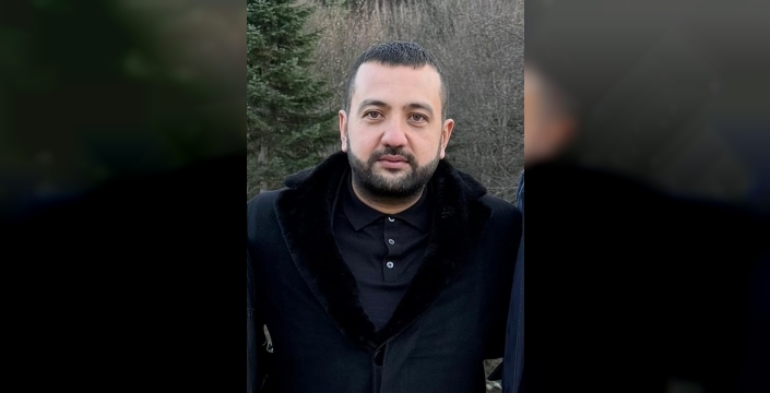 Cemil Demirel, çocukları kışın soğuklarından korudu