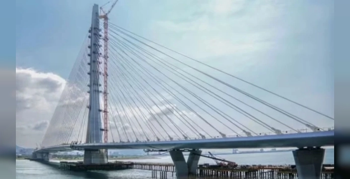 Danjiang Köprüsü tamamlanıyor: Tek bir kuleyle 450 metre açıklık aşıldı