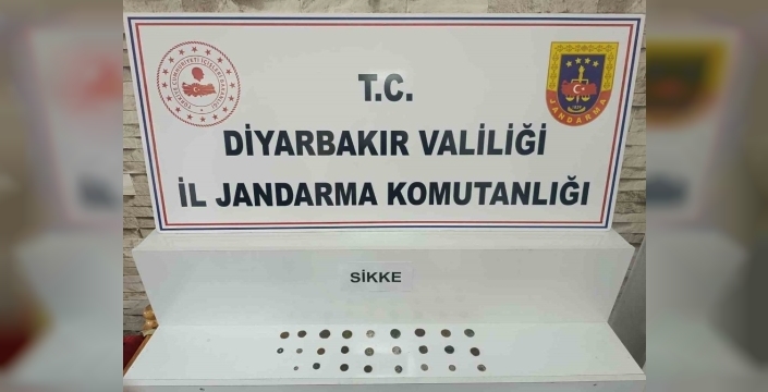 Diyarbakır'da nefes kesen operasyon: 56 kişi gözaltında, yasa dışı malzemelere el konuldu