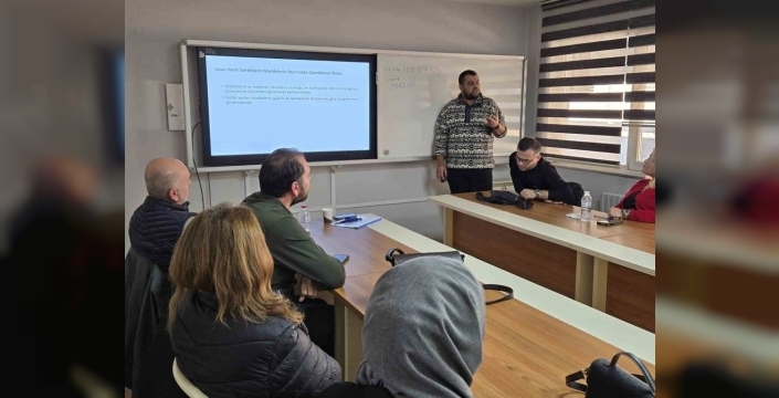 Düzce'de öğretmenlere ölçme değerlendirme semineri: Öğrenci gelişimi takip altında