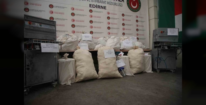 Edirne'de evini 'uyuşturucu laboratuvarına' çeviren şüpheli yakalandı: 117 kilo uyuşturucu ve 65 bin hap ele geçirildi!