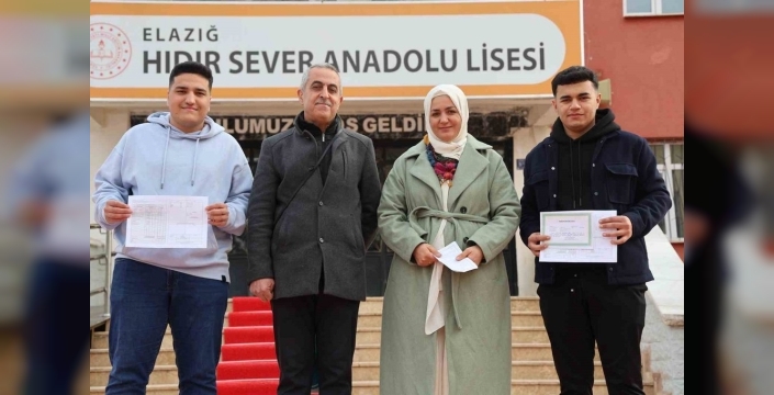 Elazığ'da okulda üç nesil aynı karne gününde buluştu: Duygusal anlar yaşandı
