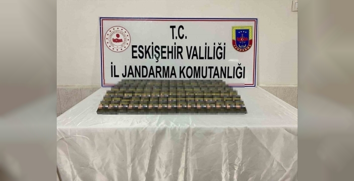 Eskişehir'de jandarma operasyonu: 187 paket kaçak sigara ele geçirildi