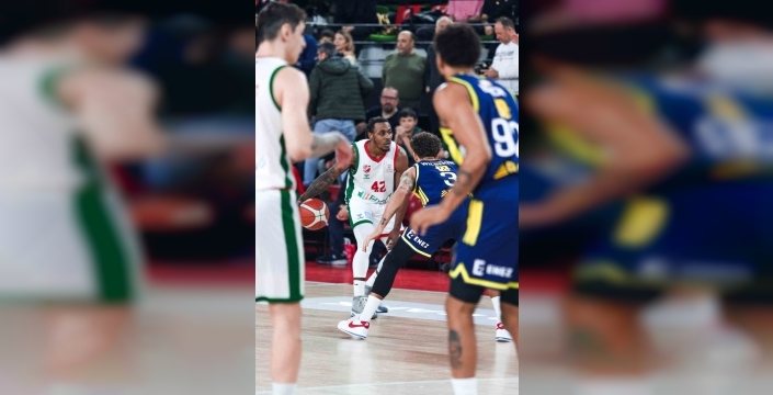 Fenerbahçe, Karşıyaka'yı farklı mağlup etti: 91-55