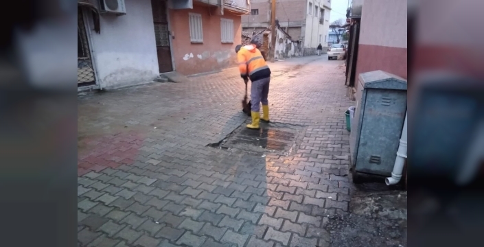 Germencik'te sağanak yağış alarmı: Belediye ekipleri sahada