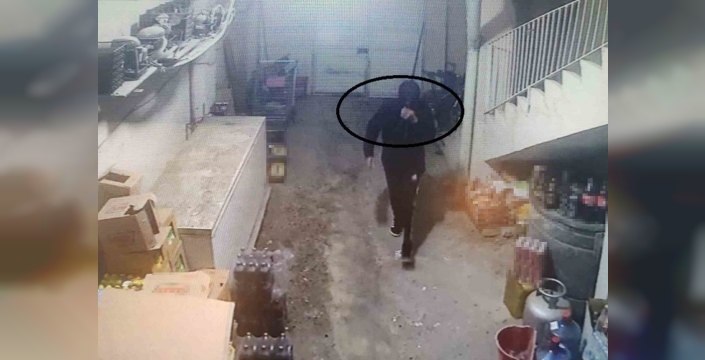 Hatay'da alkol hırsızlığı: Yüzünü kapatan şahıs ve gözcüsü yakalandı