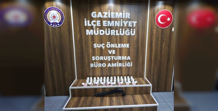 İzmir'de nefes kesen operasyon: Binlerce hap ve tüfek ele geçirildi!